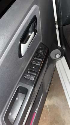 VOLKSWAGEN-FOX-2012
