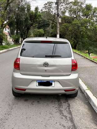 VOLKSWAGEN-FOX-2011