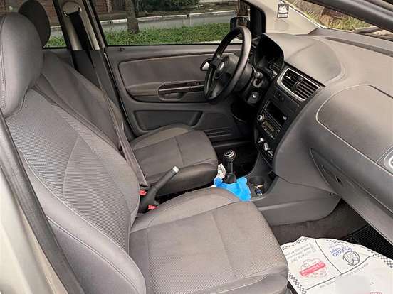 VOLKSWAGEN-FOX-1.6 MI 8V FLEX 4P MANUAL VOLKSWAGEN-FOX-2011