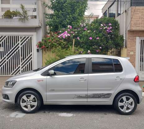 VOLKSWAGEN-FOX-2015
