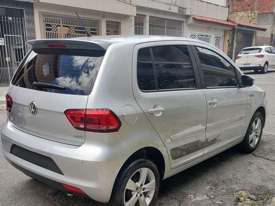VOLKSWAGEN-FOX-1.6 MI ROCK IN RIO 8V FLEX 4P MANUAL VOLKSWAGEN-FOX-2015