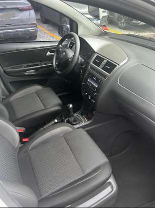 VOLKSWAGEN-FOX-2019