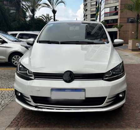 VOLKSWAGEN-FOX-2019