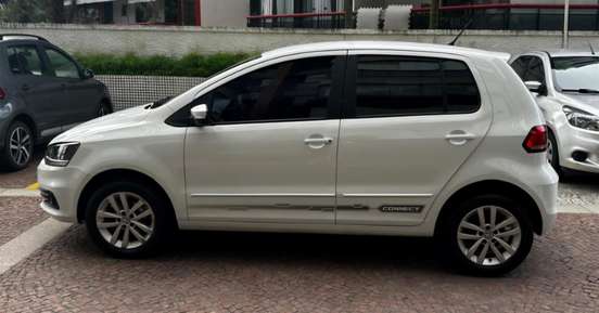 VOLKSWAGEN-FOX-2019