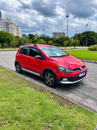 VOLKSWAGEN-FOX-2019