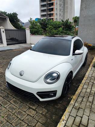 VOLKSWAGEN FUSCA 2.0 TSI 16V R-LINE GASOLINA 2P AUTOMÁTICO