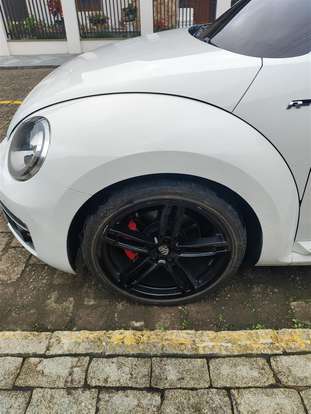 VOLKSWAGEN-FUSCA-2014