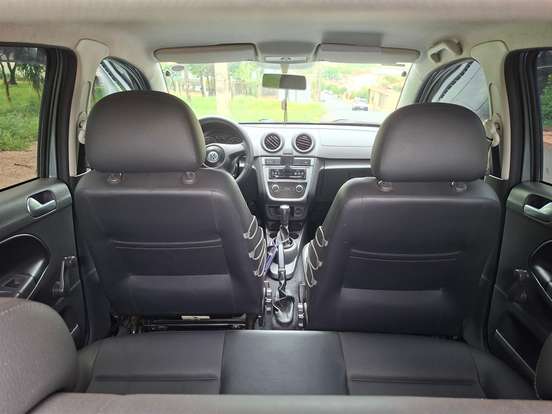 VOLKSWAGEN-GOL-2012