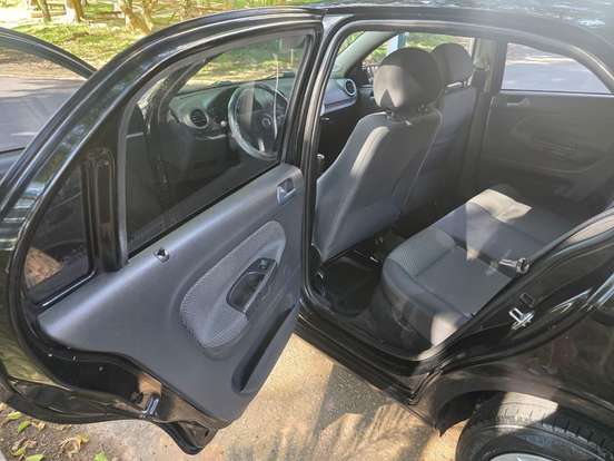 VOLKSWAGEN-GOL-2011