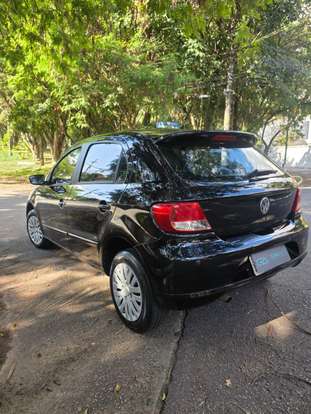 VOLKSWAGEN-GOL-2011