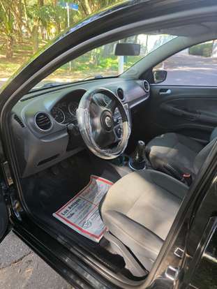 VOLKSWAGEN-GOL-2011