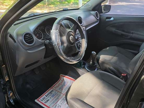 VOLKSWAGEN-GOL-1.0 MI 8V FLEX 4P MANUAL G.V VOLKSWAGEN-GOL-2011