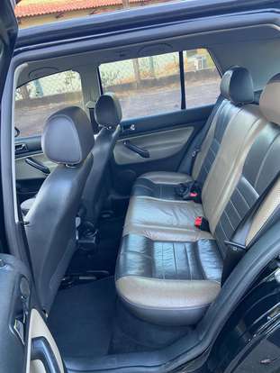 VOLKSWAGEN-GOLF-2008