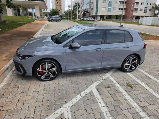 VOLKSWAGEN-GOLF-2026