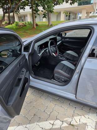 VOLKSWAGEN-GOLF-2026