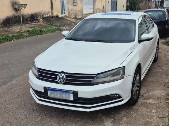 VOLKSWAGEN-JETTA-1.4 16V TSI COMFORTLINE GASOLINA 4P TIPTRONIC VOLKSWAGEN-JETTA-2017