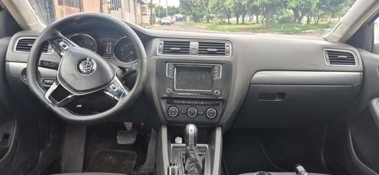 VOLKSWAGEN-JETTA-2017