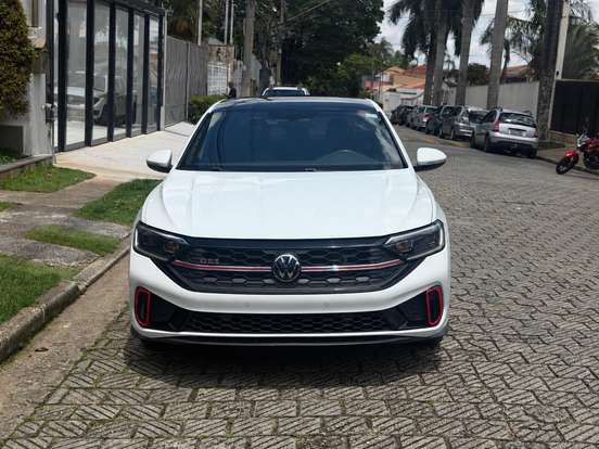 VOLKSWAGEN-JETTA-2022