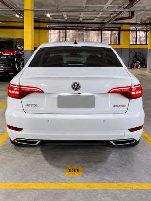 VOLKSWAGEN-JETTA-2019