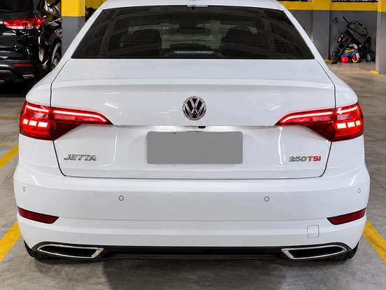 VOLKSWAGEN-JETTA-1.4 250 TSI TOTAL FLEX R-LINE TIPTRONIC VOLKSWAGEN-JETTA-2019