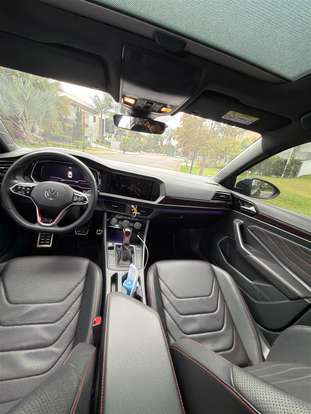 VOLKSWAGEN-JETTA-2023