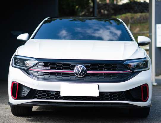 VOLKSWAGEN-JETTA-2024