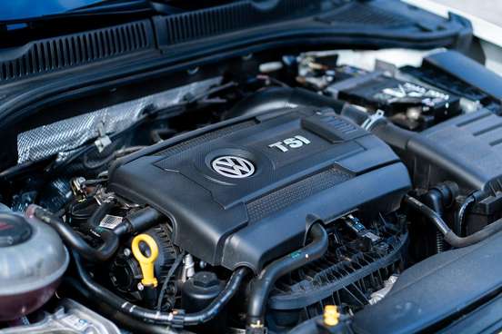 VOLKSWAGEN-JETTA-2024