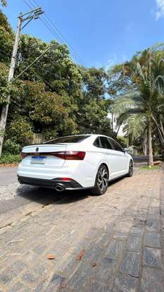 VOLKSWAGEN-JETTA-2025