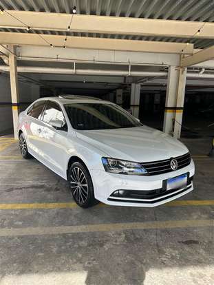 VOLKSWAGEN-JETTA-2017