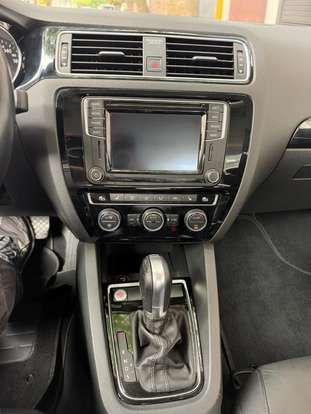 VOLKSWAGEN-JETTA-2015