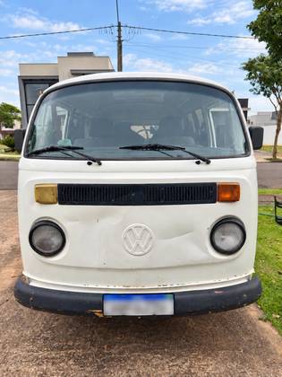 VOLKSWAGEN KOMBI 1.6 STD 8V ÁLCOOL 3P MANUAL