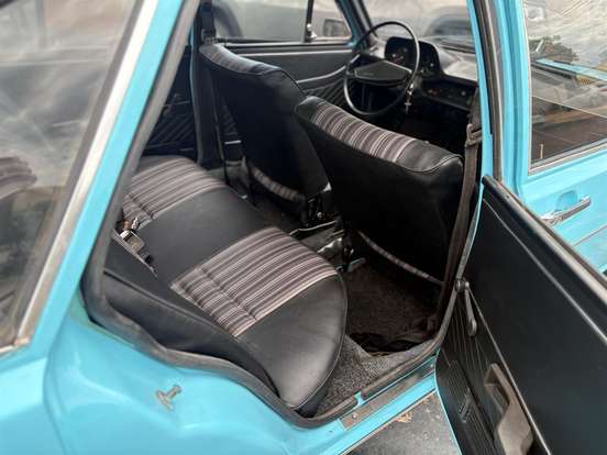 VOLKSWAGEN-PASSAT-1975