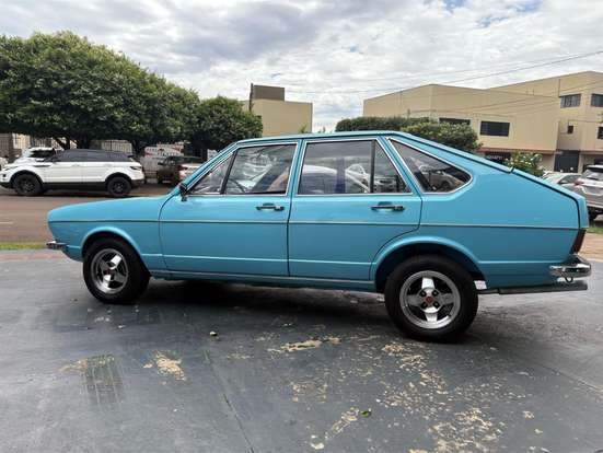 VOLKSWAGEN-PASSAT-1975