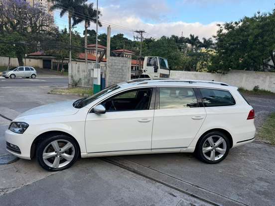VOLKSWAGEN-PASSAT-2013