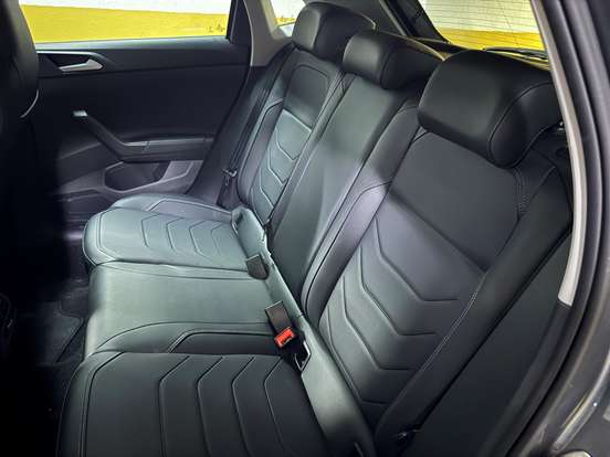 VOLKSWAGEN-POLO-2023