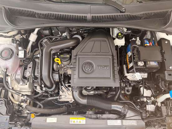 VOLKSWAGEN-POLO-2023