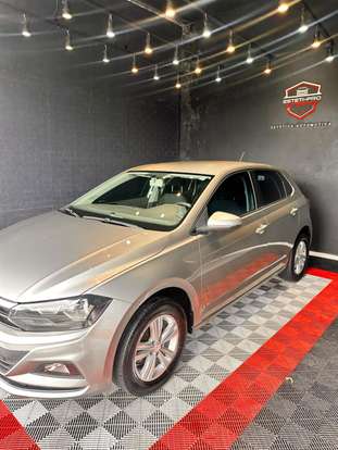 VOLKSWAGEN-POLO-2018