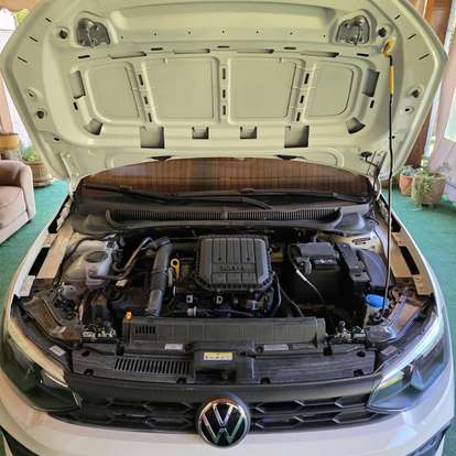 VOLKSWAGEN-POLO-2025
