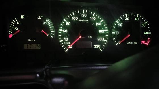 VOLKSWAGEN SANTANA 2.0 MI 8V GASOLINA 4P MANUAL