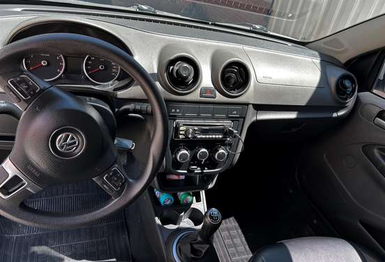 VOLKSWAGEN-SAVEIRO-2011