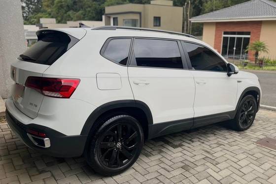 VOLKSWAGEN TAOS 1.4 250 TSI TOTAL FLEX COMFORTLINE AUTOMÁTICO