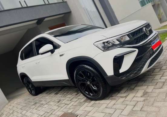 VOLKSWAGEN-TAOS-2021