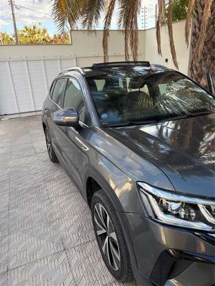 VOLKSWAGEN-TAOS-2022
