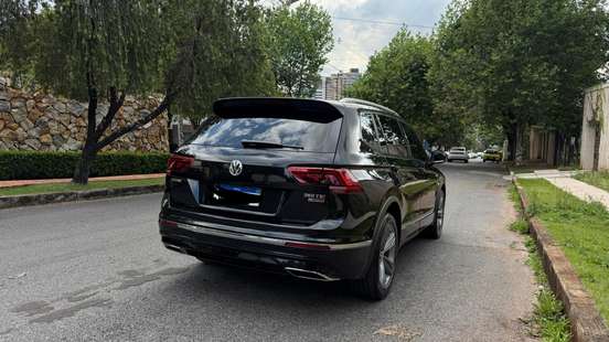 VOLKSWAGEN-TIGUAN-2020