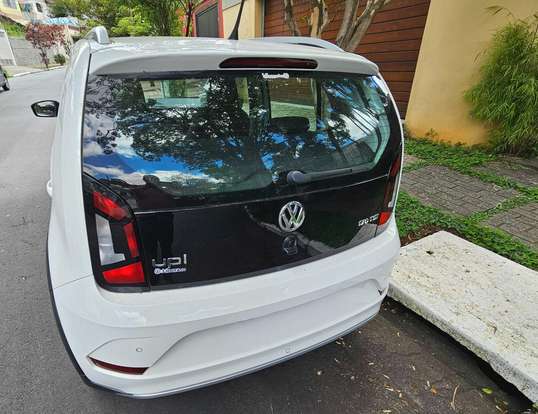 VOLKSWAGEN-UP-2021