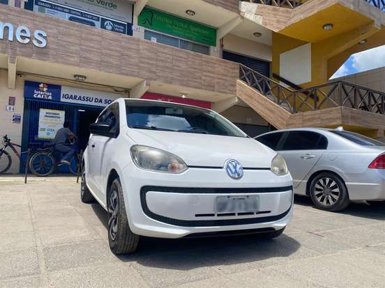 VOLKSWAGEN-UP-2015