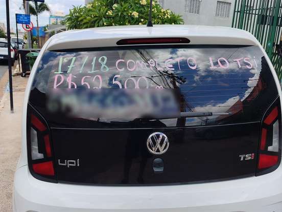 VOLKSWAGEN-UP-1.0 TSI MOVE UP 12V FLEX 4P MANUAL VOLKSWAGEN-UP-2017