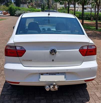 VOLKSWAGEN-VOYAGE-2014