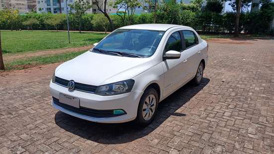 VOLKSWAGEN-VOYAGE-2014