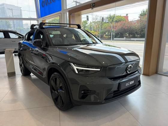 VOLVO EC40 P8 RECHARGE TWIN ELECTRIC ULTRA AWD